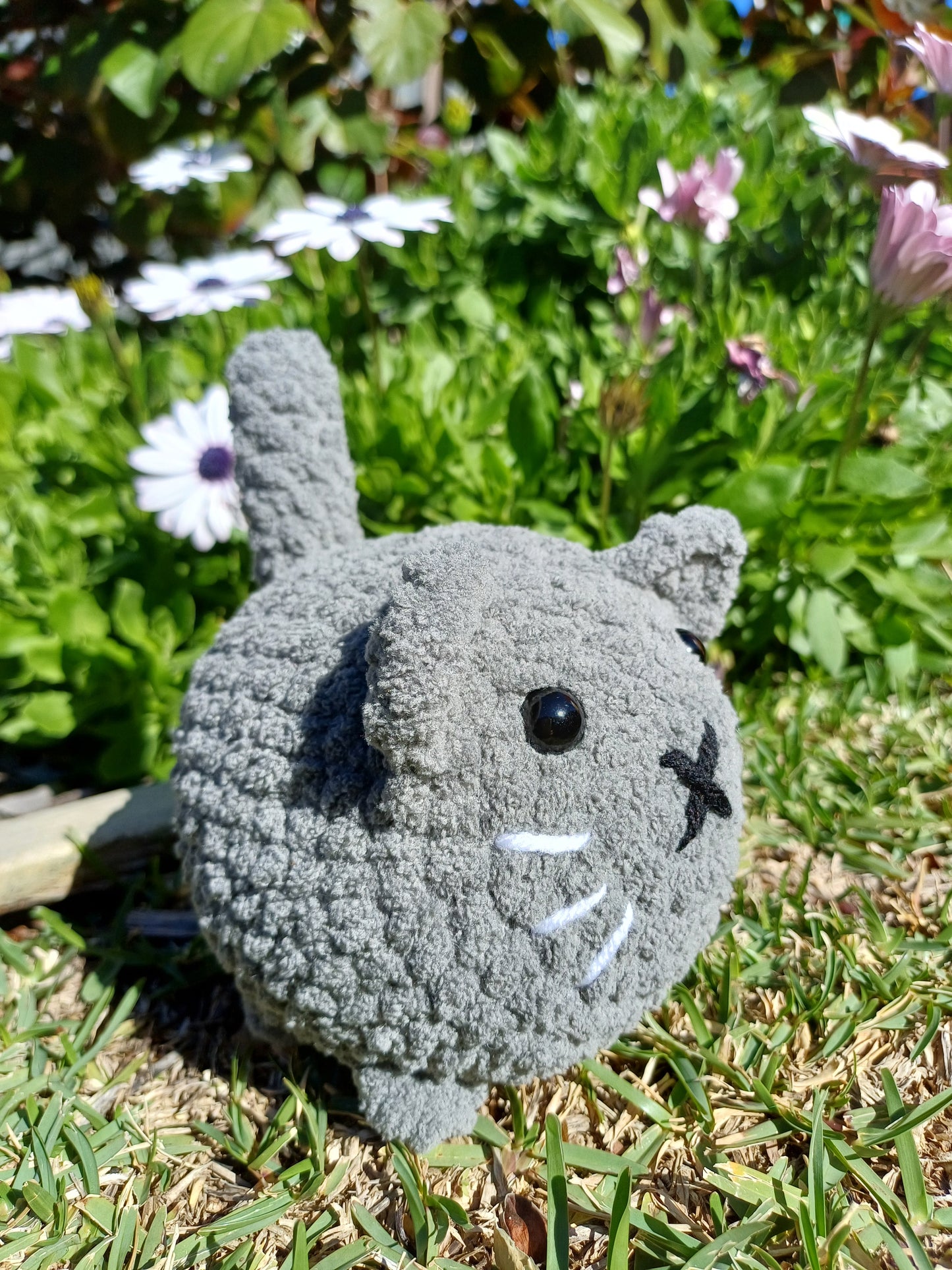 Grey Cubby Loaf Cat