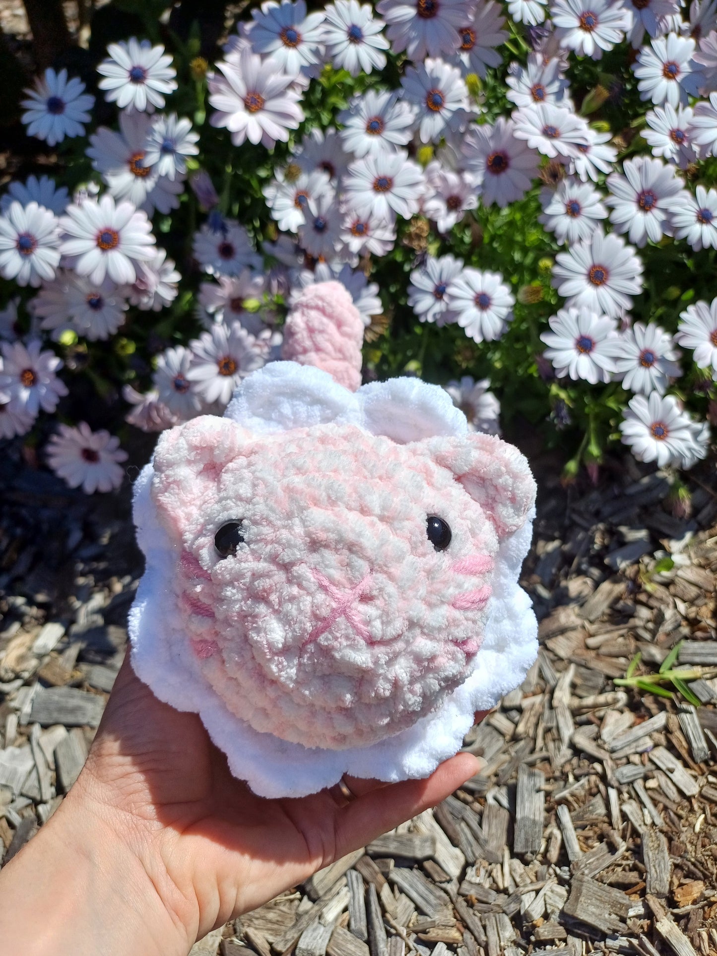 Pale Pink/White Flower Loaf Cat