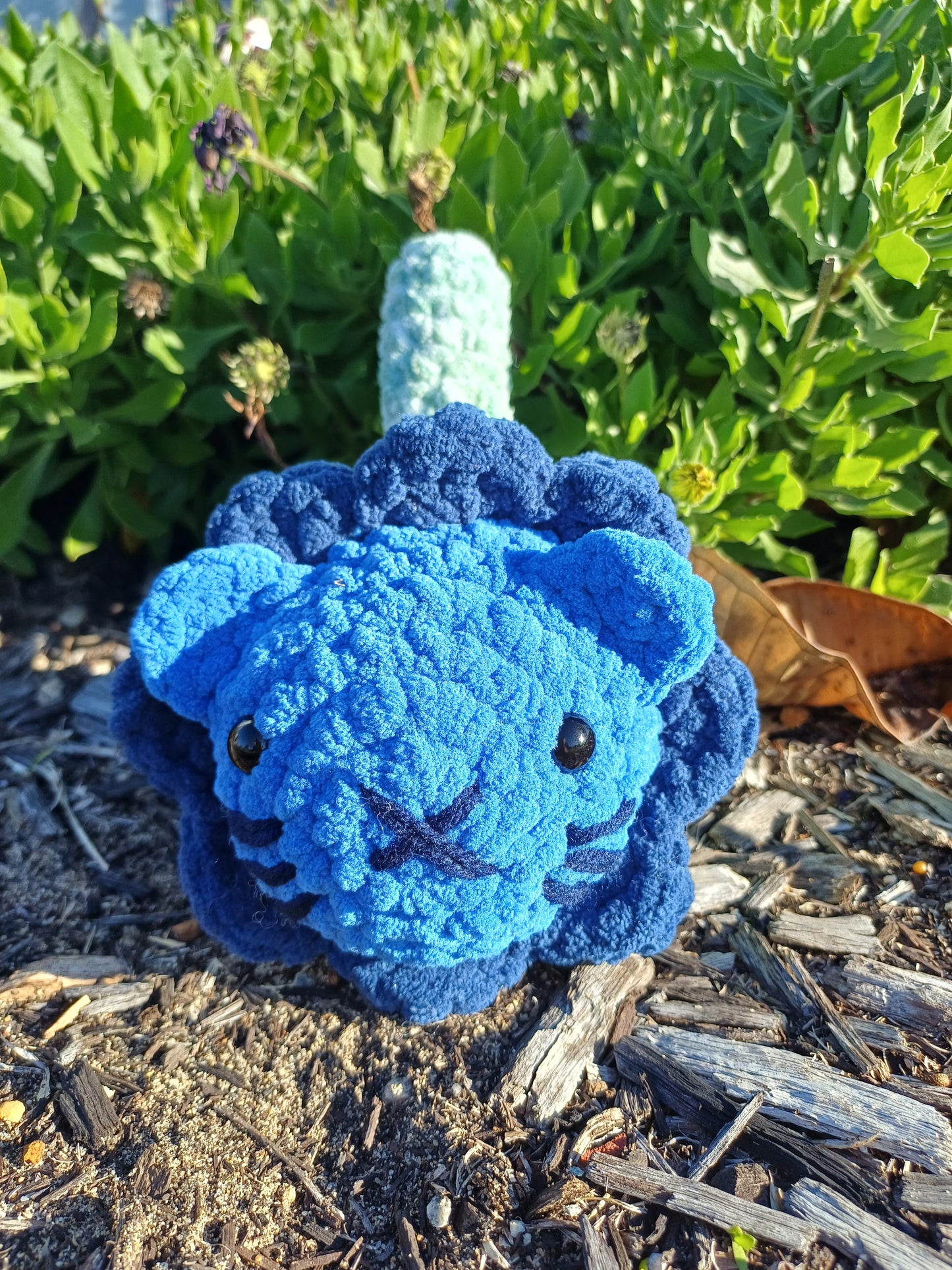 Navy/Blue Flower Loaf Cat
