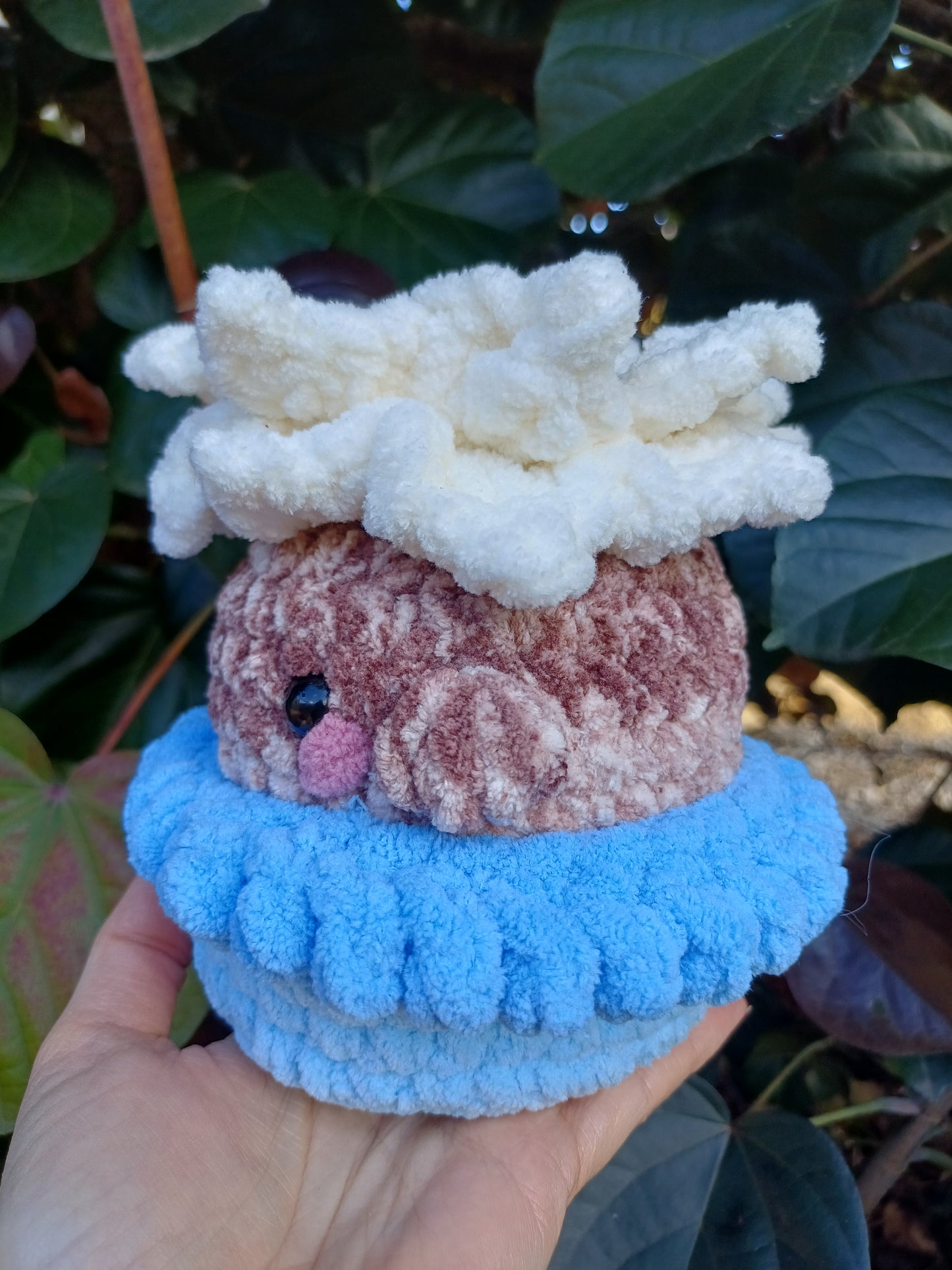 Dasiy in a Pot, White Dasiy In Blue Pot Crochet Plush Toy
