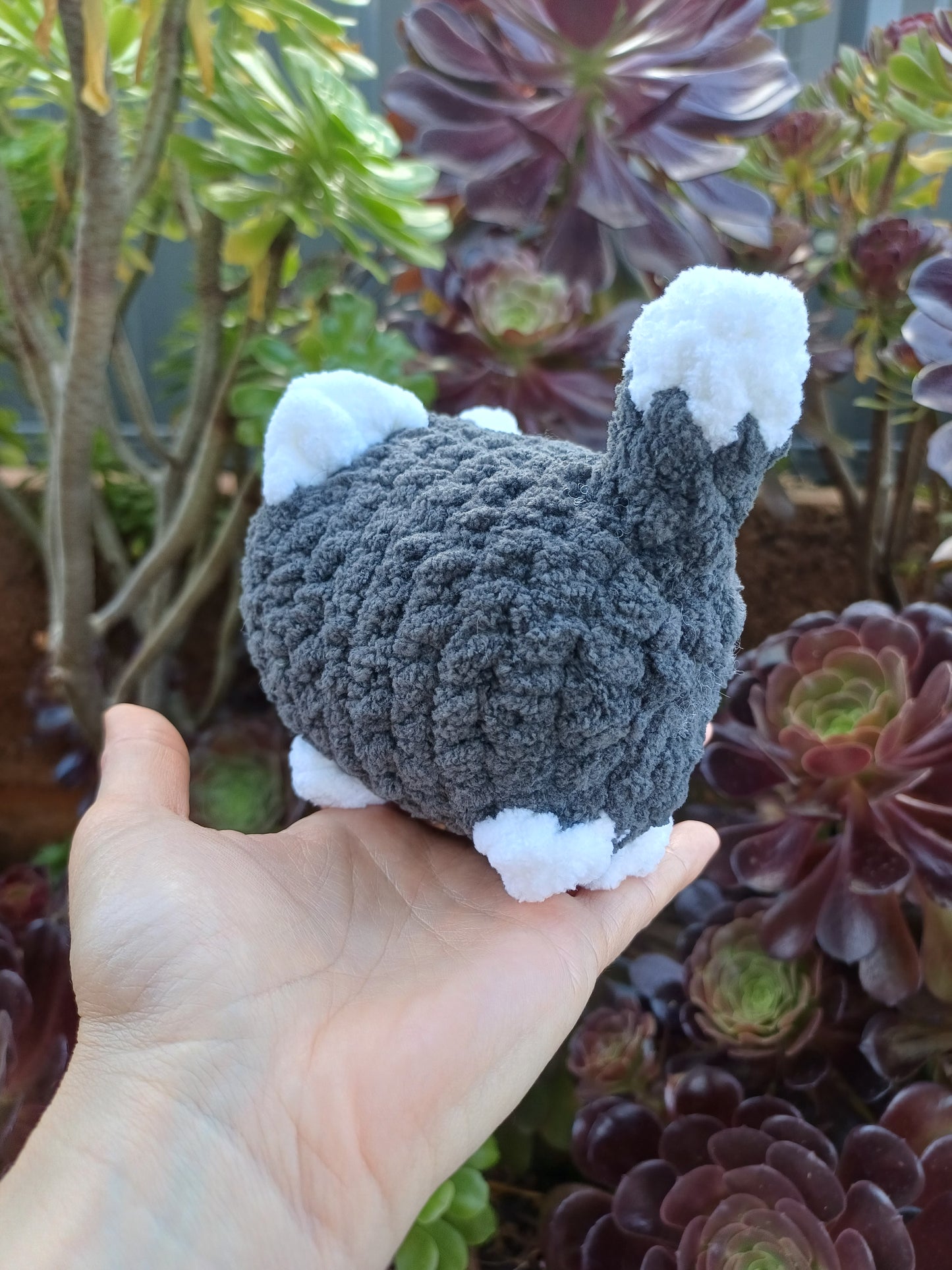 Loaf Cat Crochet Plush Toy Black/White