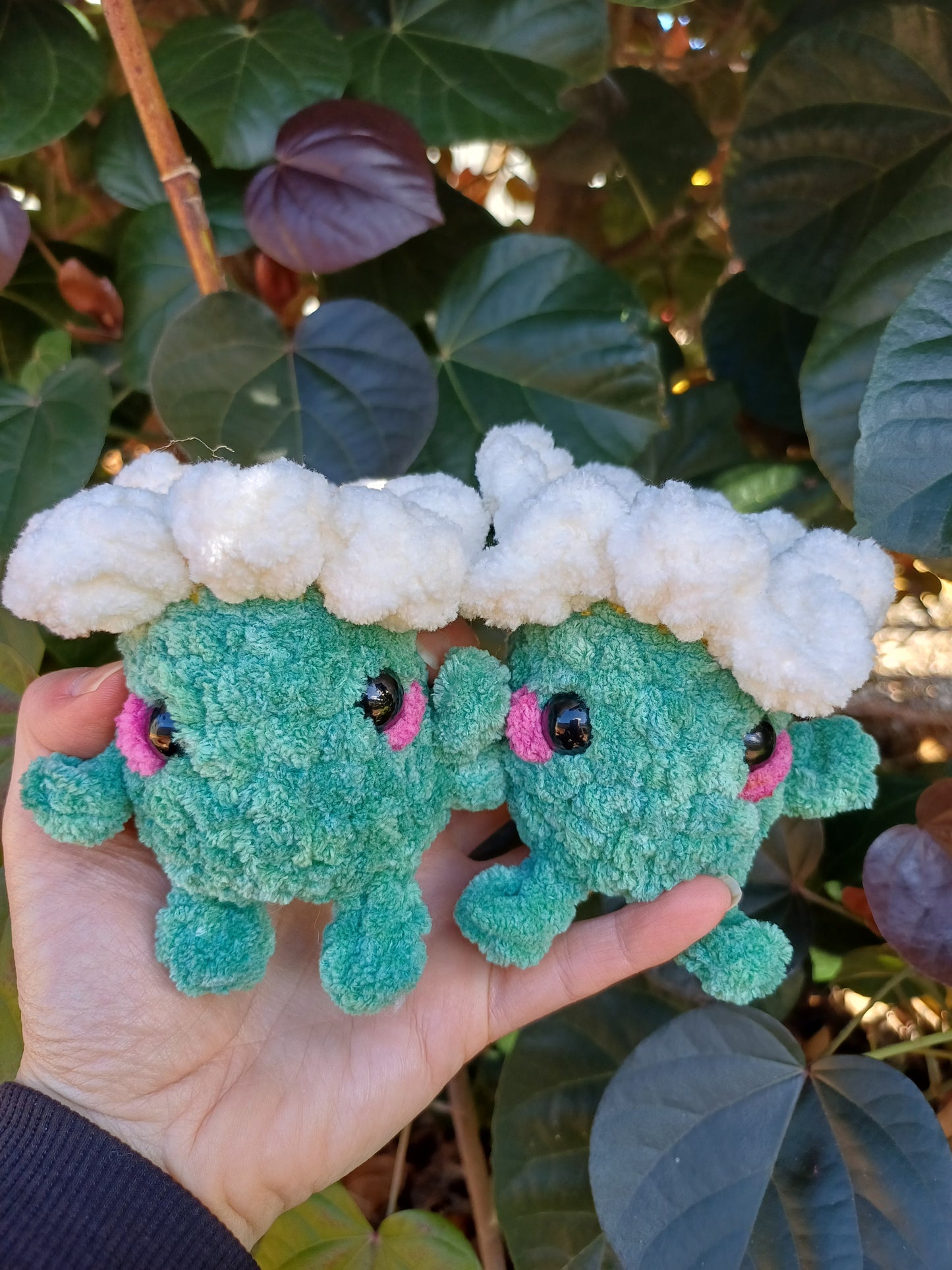 Daisy Buddy White Flower Crochet Plush Toy