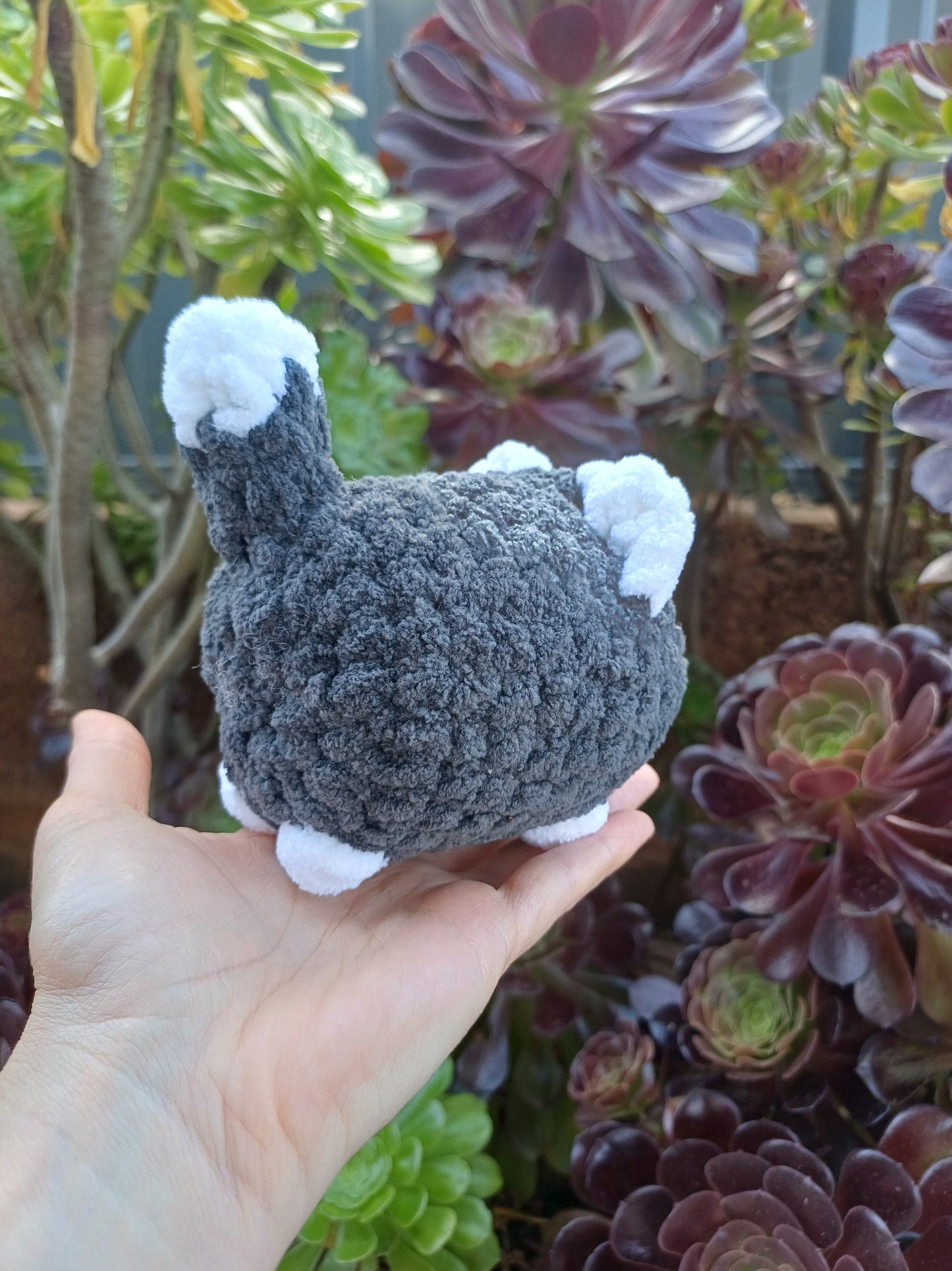 Loaf Cat Crochet Plush Toy Black/White